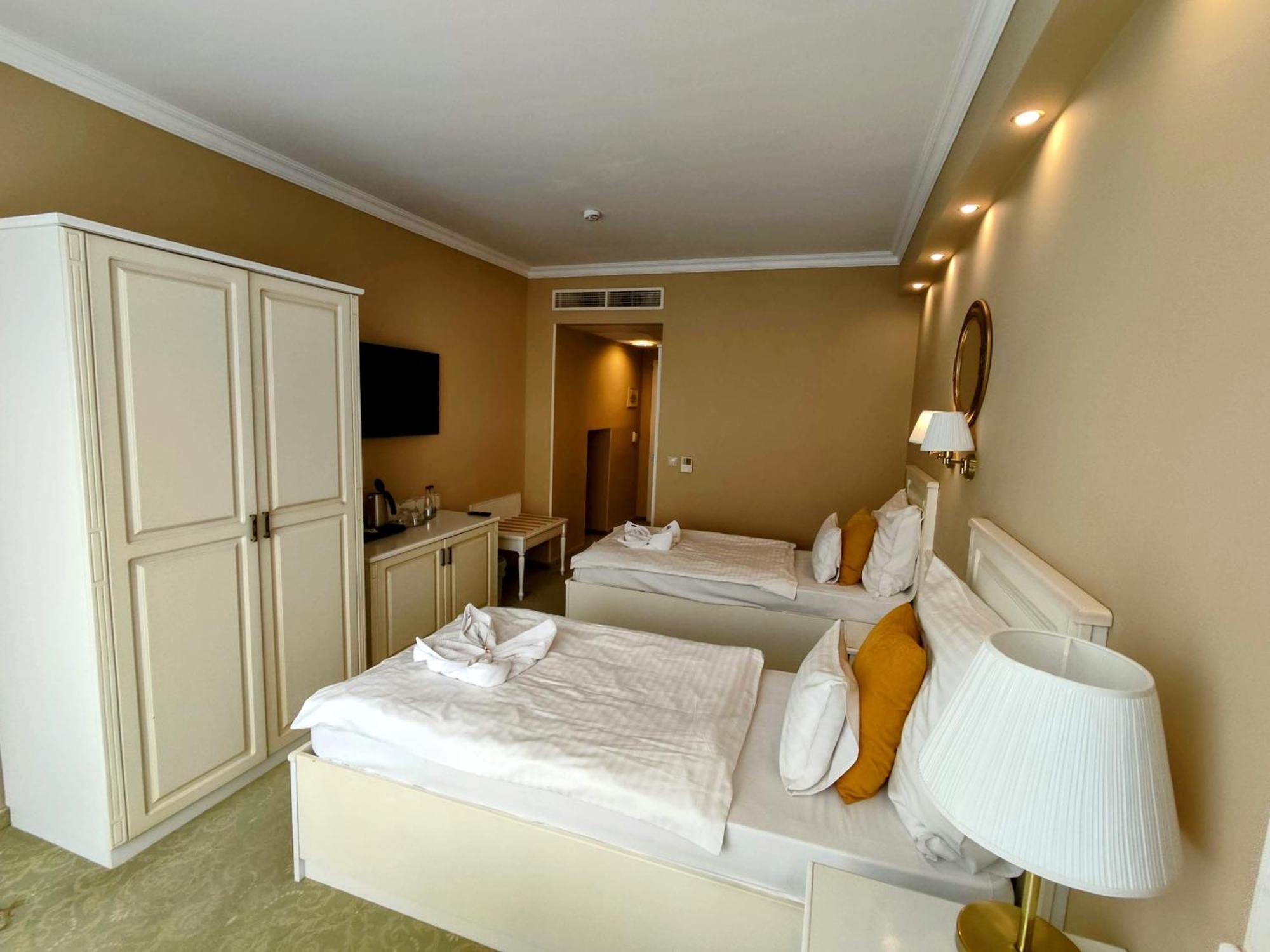 Calimbra Wellness Hotel Superior Miskolc Esterno foto