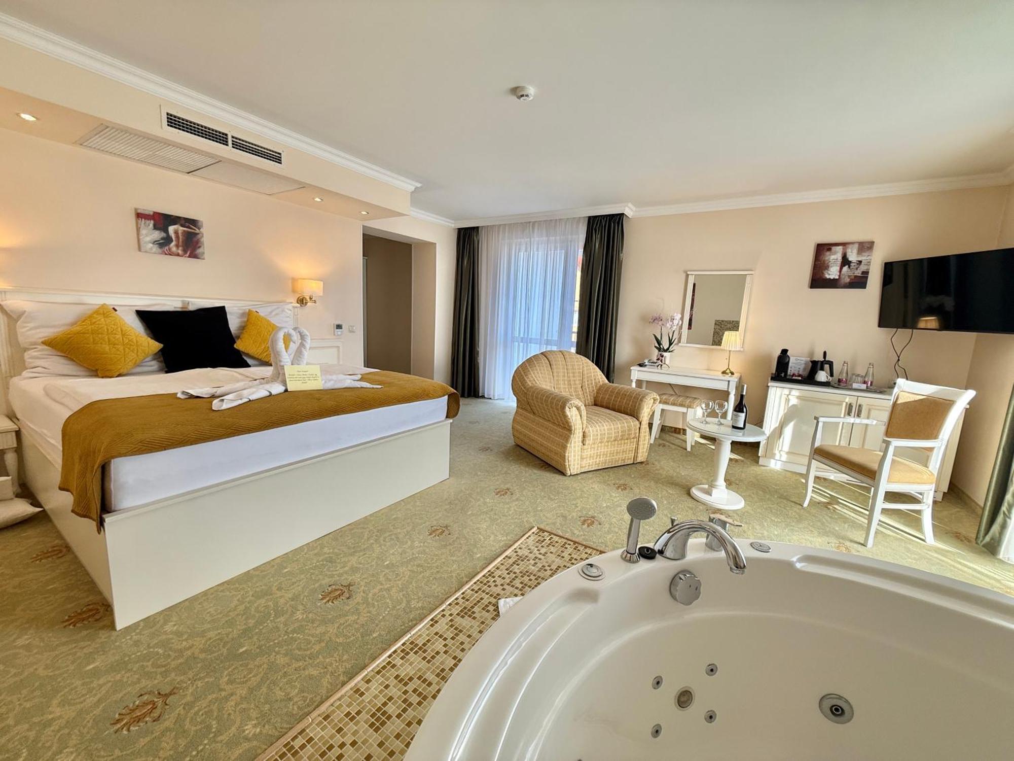 Calimbra Wellness Hotel Superior Miskolc Esterno foto