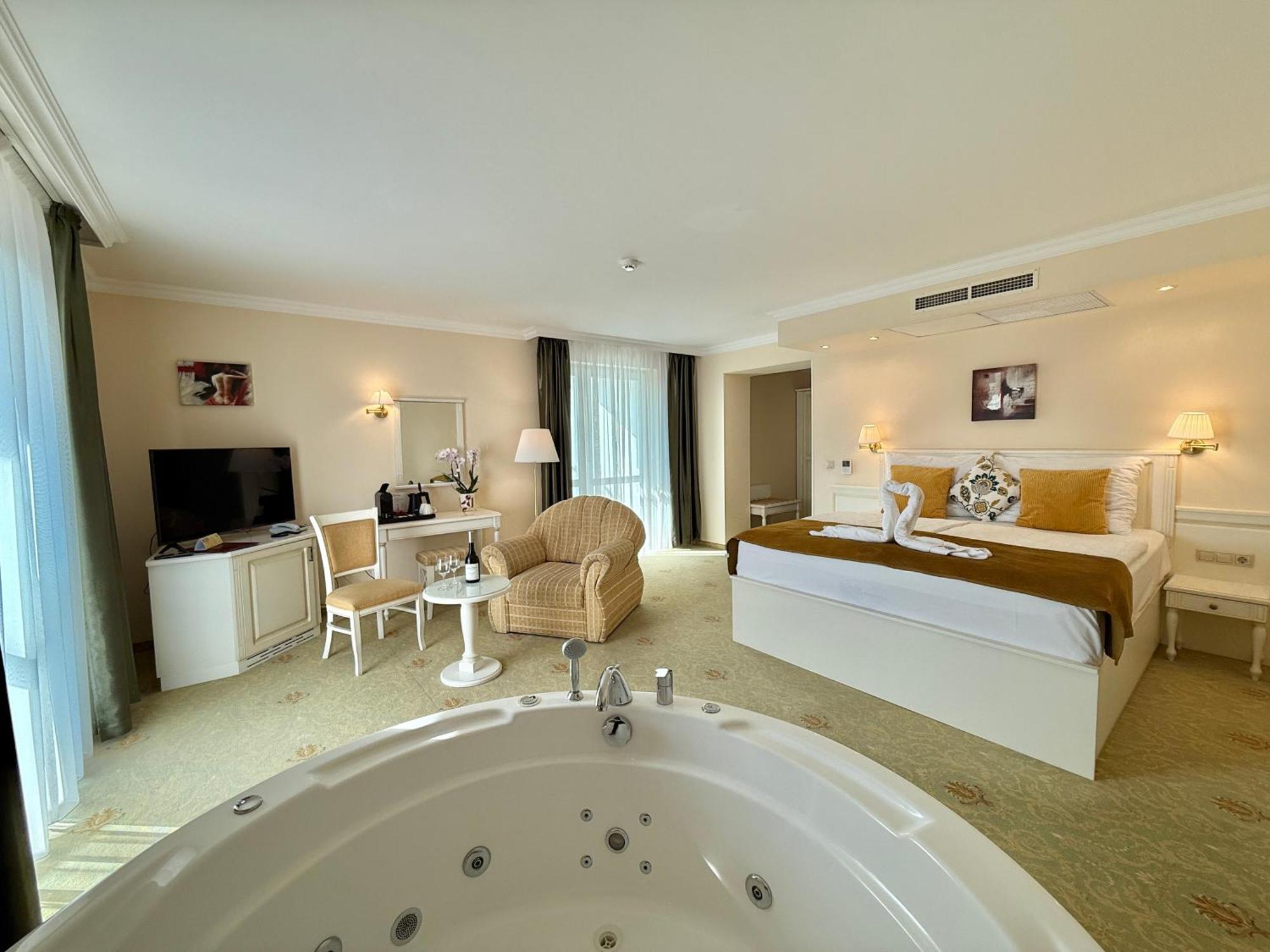 Calimbra Wellness Hotel Superior Miskolc Esterno foto