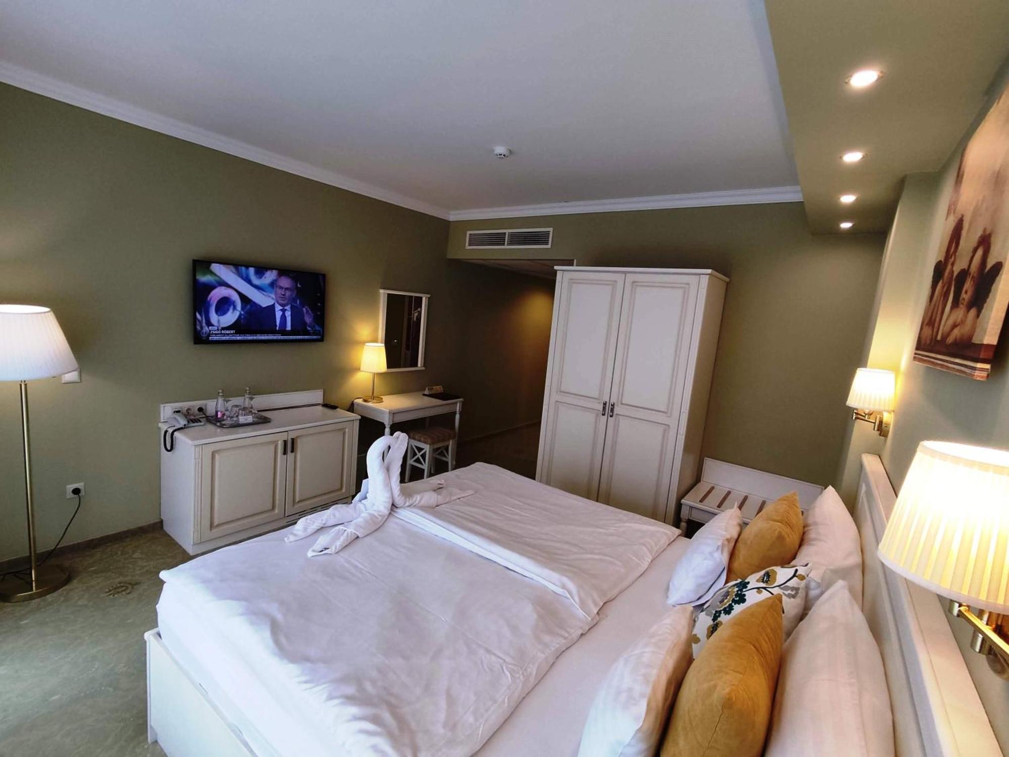 Calimbra Wellness Hotel Superior Miskolc Esterno foto