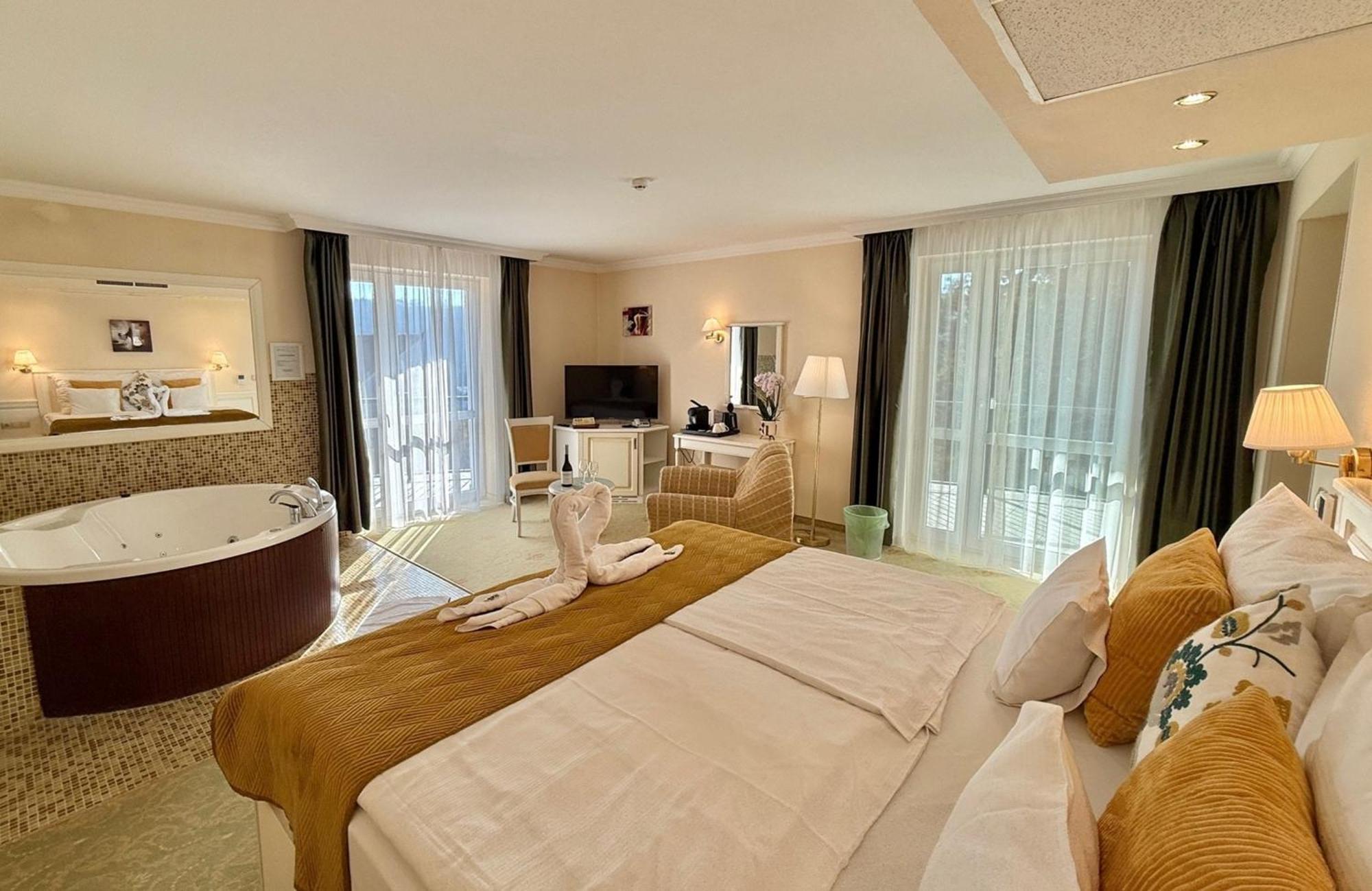 Calimbra Wellness Hotel Superior Miskolc Esterno foto